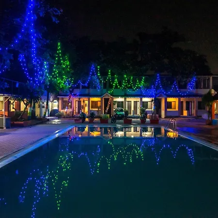 Stayaro Manori Resort